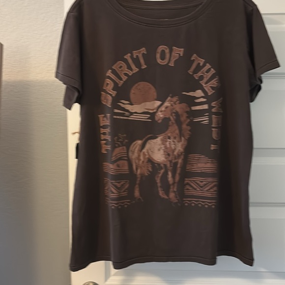 SHYANNE WM brown SHORT SLEEVE horse GRAPHIC BOYFRIEND TEE XXL plus-size - Picture 2 of 16